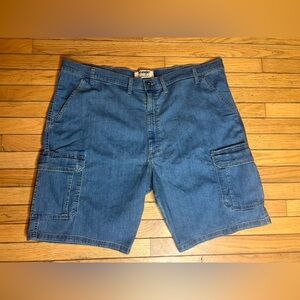 wrangler authentics cargo Denim Men’s shorts Size 46 Lightweight Relaxed